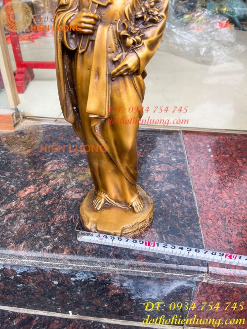 Tượng Đức Cha Cầm Hoa Huệ Bằng Đồng Cao 40cm