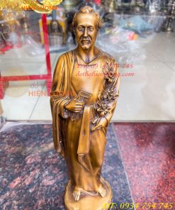Tượng Đức Cha Cầm Hoa Huệ Bằng Đồng Cao 40cm