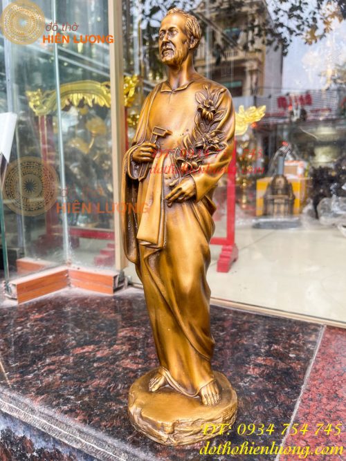 Tượng Đức Cha Cầm Hoa Huệ Bằng Đồng Cao 40cm
