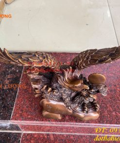 Tượng Đại Bàng Sải Cánh Trên Gốc Cây Tùng Bằng Đồng