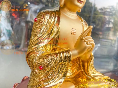 Tượng Đại Nhật Như Lai Vẽ Diện Bằng Đồng Dát Vàng