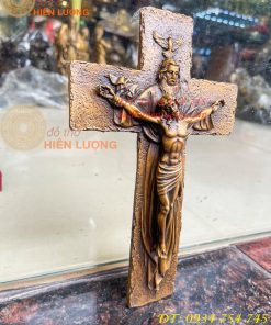 Thánh giá treo tường bằng đồng hun cao 23cm