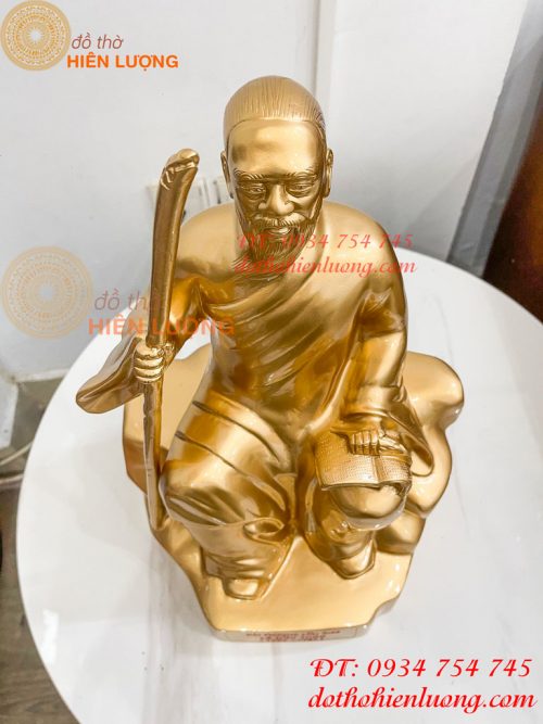 Tượng Hải Thượng Lãn Ông Bằng Đồng Ngồi Đọc Sách Cao 40cm