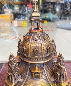 Biểu trưng nhà thờ đức bà bằng đồng, đế đá cao 32cm