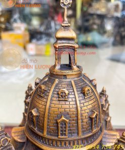 Biểu trưng nhà thờ đức bà bằng đồng, đế đá cao 32cm