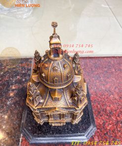 Biểu trưng nhà thờ đức bà bằng đồng, đế đá cao 32cm