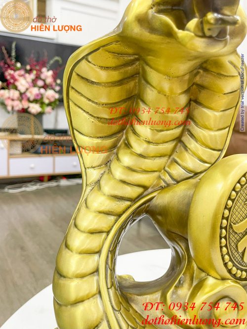 Tượng rắn hổ mang ôm chữ Phúc bằng đồng 2 cỡ
