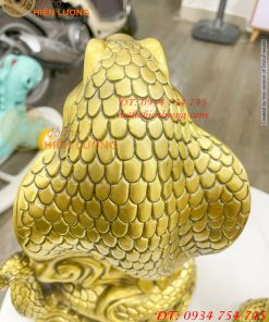 Tượng rắn hổ mang ôm chữ Phúc bằng đồng 2 cỡ