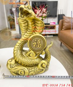 Tượng rắn hổ mang ôm chữ Phúc bằng đồng 2 cỡ