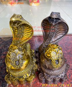 Tượng rắn cuốn hũ vàng bằng đồng phong thủy cao 23cm