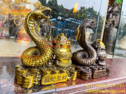 Tượng rắn cuốn hũ vàng bằng đồng phong thủy cao 23cm