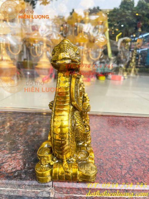 Tượng rắn kéo xe hũ vàng bằng đồng phong thủy Cao 23cm