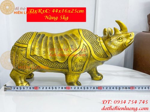 Tượng tê giác bằng đồng phong thủy đồng vàng DxRxC 44x16x25cm