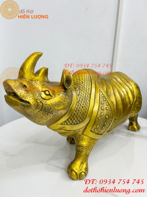 Tượng tê giác bằng đồng phong thủy đồng vàng DxRxC 44x16x25cm