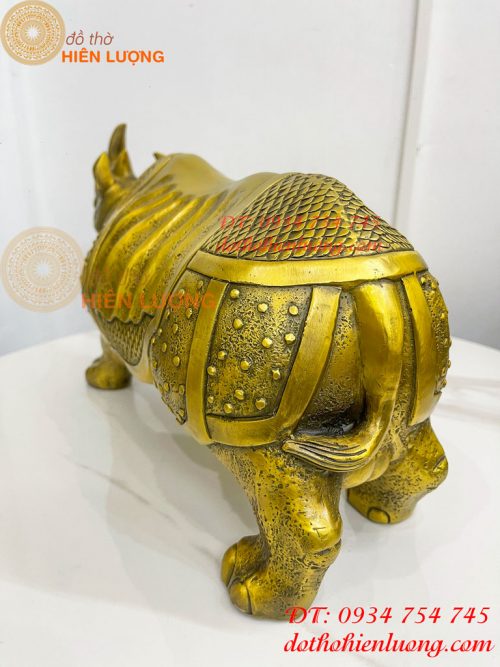 Tượng tê giác bằng đồng phong thủy đồng vàng DxRxC 44x16x25cm