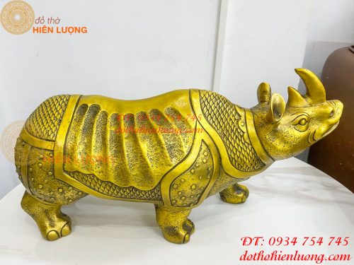 Tượng tê giác bằng đồng phong thủy đồng vàng DxRxC 44x16x25cm