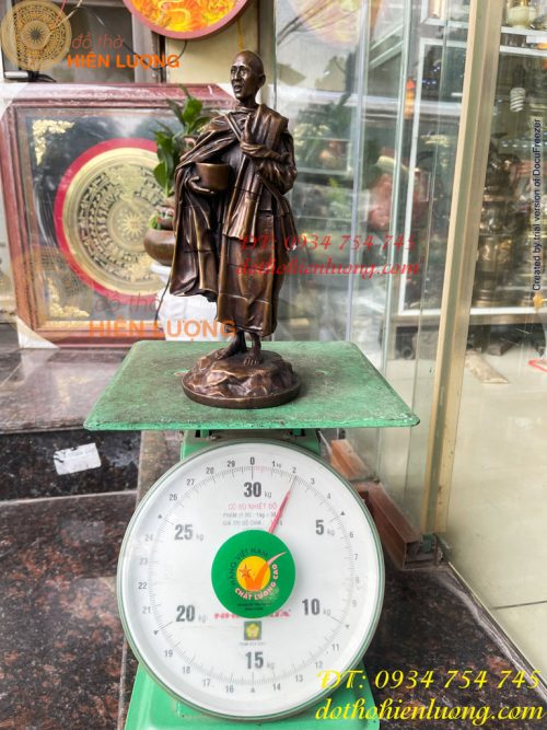 Tượng thầy thích minh tuệ bằng đồng hun cao 26cm
