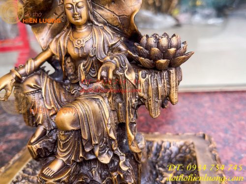 Lư xông trầm quan âm tự tại bằng đồng hun cao 23cm