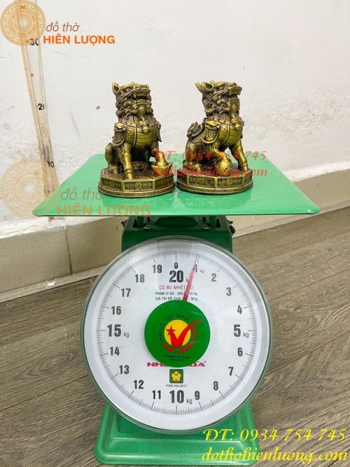 Đôi Kỳ Lân Ngồi Bệ Bát Quái Bằng Đồng Phong Thủy