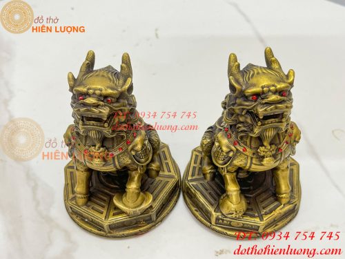 Đôi Kỳ Lân Ngồi Bệ Bát Quái Bằng Đồng Phong Thủy