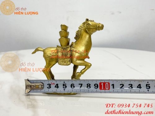Tượng Ngựa Cõng Vàng Bằng Đồng Phong Thủy