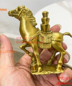 Tượng Ngựa Cõng Vàng Bằng Đồng Phong Thủy