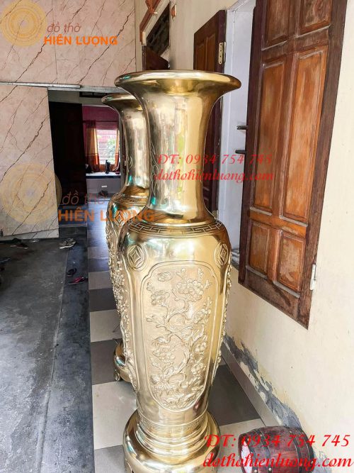 Đôi Lọ Lục Bình Bằng Đồng Cao 1m7 Hoa Văn Tứ Quý
