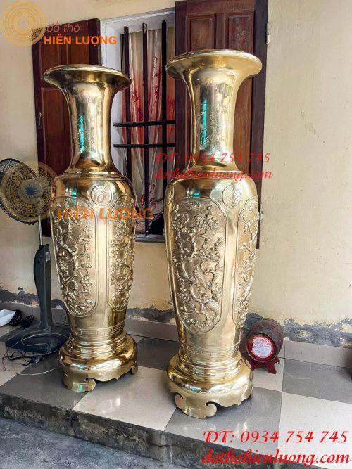 Đôi Lọ Lục Bình Bằng Đồng Cao 1m7 Hoa Văn Tứ Quý