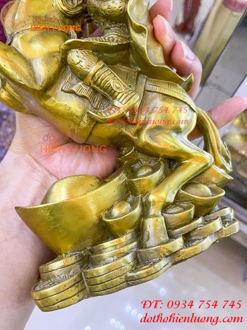 Tượng Khỉ Cưỡi Ngựa Cầm Ấn Bằng Đồng Phong Thủy