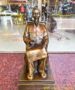 Tượng Bác Hồ Ngồi Ghế Viết Báo Bằng Đồng Cao 30cm