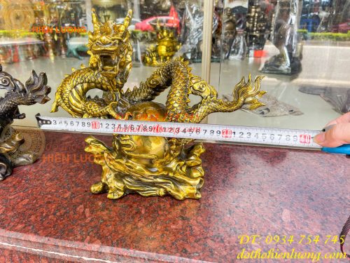 Tượng Rồng Ôm Địa Cầu Bằng Đồng Phong Thủy