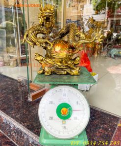 Tượng Rồng Ôm Địa Cầu Bằng Đồng Phong Thủy