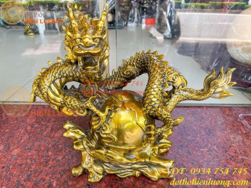 Tượng Rồng Ôm Địa Cầu Bằng Đồng Phong Thủy