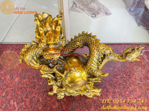 Tượng Rồng Ôm Địa Cầu Bằng Đồng Phong Thủy