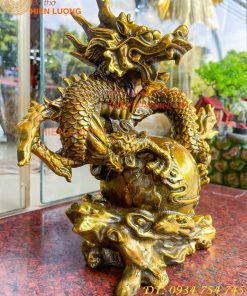 Tượng Rồng Ôm Địa Cầu Bằng Đồng Phong Thủy