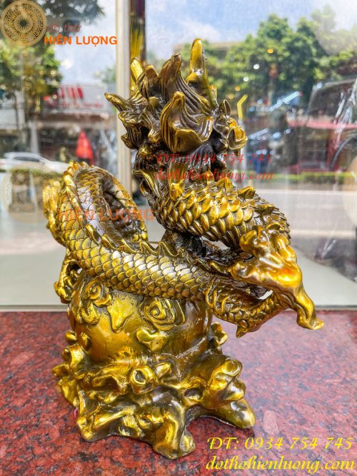 Tượng Rồng Ôm Địa Cầu Bằng Đồng Phong Thủy