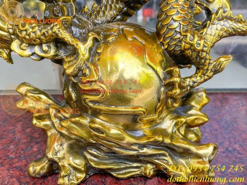 Tượng Rồng Ôm Địa Cầu Bằng Đồng Phong Thủy