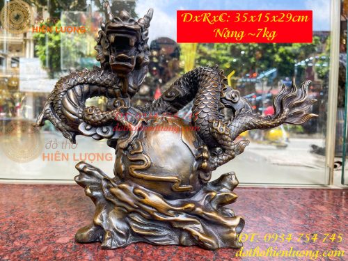Tượng Rồng Ôm Địa Cầu Bằng Đồng Phong Thủy