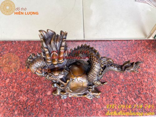 Tượng Rồng Ôm Địa Cầu Bằng Đồng Phong Thủy