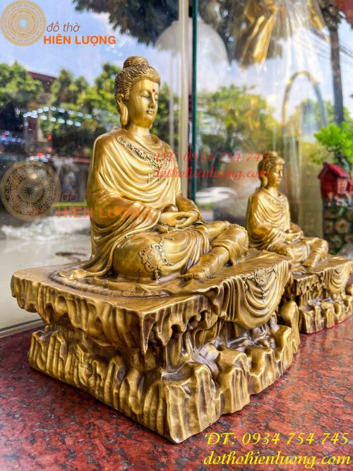 Tượng Phật Thích Ca Ngồi Bệ Đá Bằng Đồng