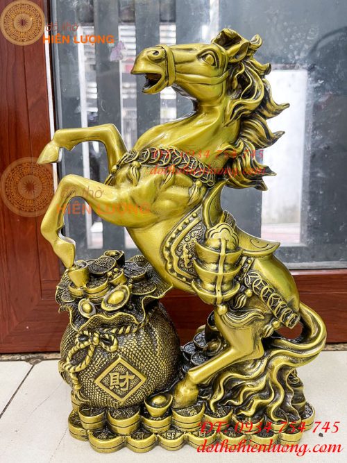 Tượng Ngựa Hí Túi Tiền Bằng Đồng Phong Thủy