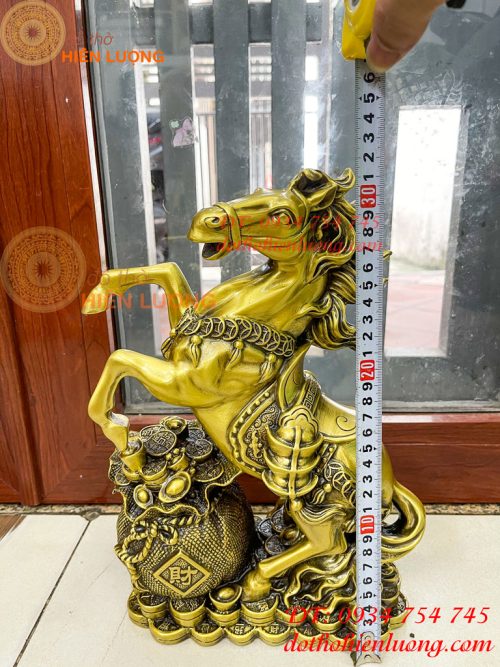 Tượng Ngựa Hí Túi Tiền Bằng Đồng Phong Thủy
