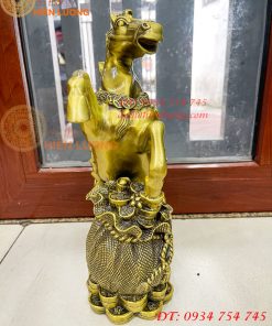 Tượng Ngựa Hí Túi Tiền Bằng Đồng Phong Thủy