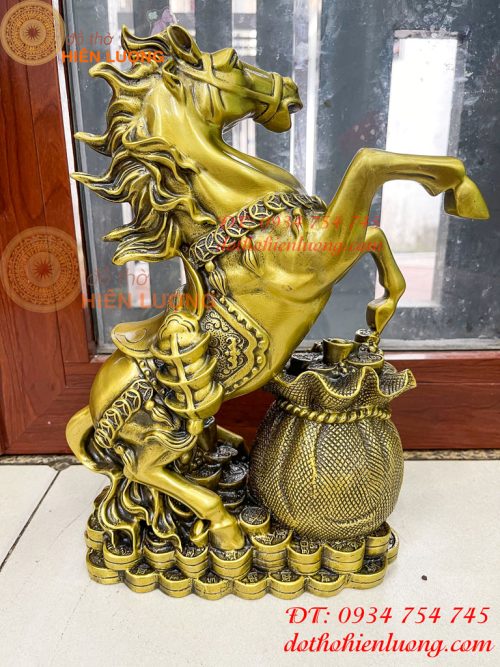 Tượng Ngựa Hí Túi Tiền Bằng Đồng Phong Thủy