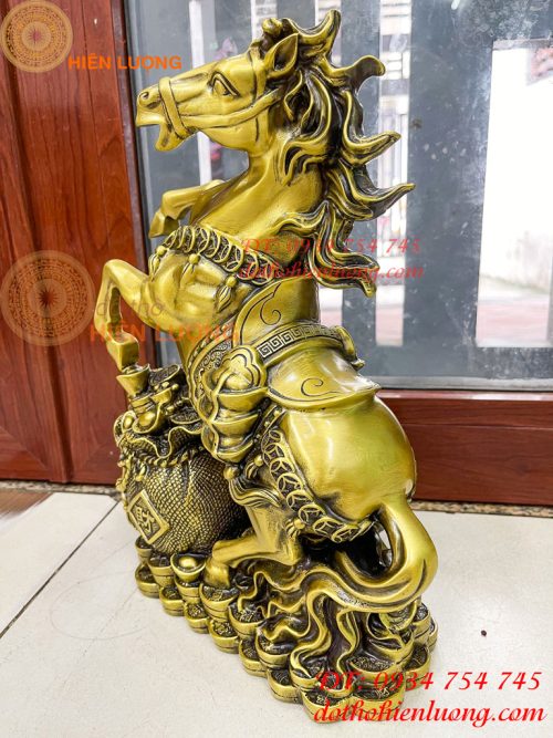 Tượng Ngựa Hí Túi Tiền Bằng Đồng Phong Thủy