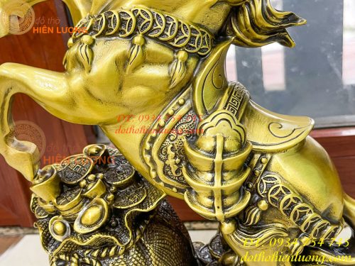 Tượng Ngựa Hí Túi Tiền Bằng Đồng Phong Thủy