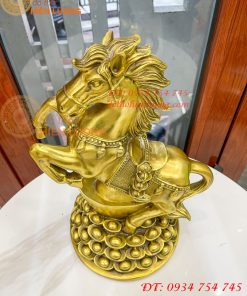 Tượng Ngựa Đứng Mâm Vàng Bằng Đồng Phong Thủy