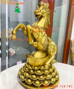 Tượng Ngựa Đứng Mâm Vàng Bằng Đồng Phong Thủy