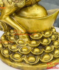 Tượng Ngựa Đứng Mâm Vàng Bằng Đồng Phong Thủy