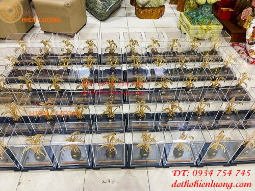 Biểu Trưng Cây Lúa Bằng Đồng Mạ Vàng 24K